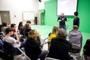 meeting www.flickr.com/photos/vancouverfilmschool/CC BY 2.0